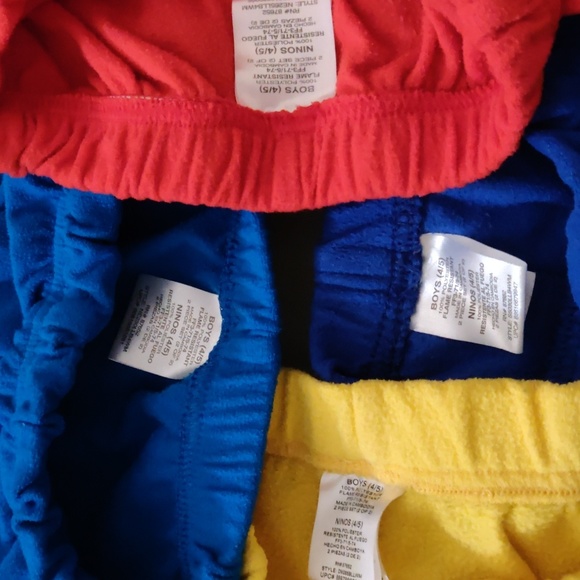 4 sets of Pajamas (Mario Kart, Mario Party, Spiderman, Minions) Size4/5 - Picture 6 of 7